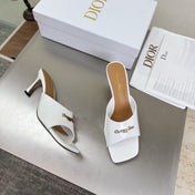 DIOR 26S KITTEN HEEL MULE SANDALS IN WHITE PATENT CALFSKIN WITH LOGO