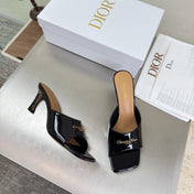 DIOR 26S KITTEN HEEL MULE SANDALS IN BLACK PATENT CALFSKIN WITH LOGO