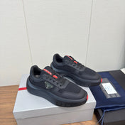 PRADA 25S SPORTY STYLE MEN SNEAKERS LOGO 45MM IN BLACK AND RED CALFSKIN