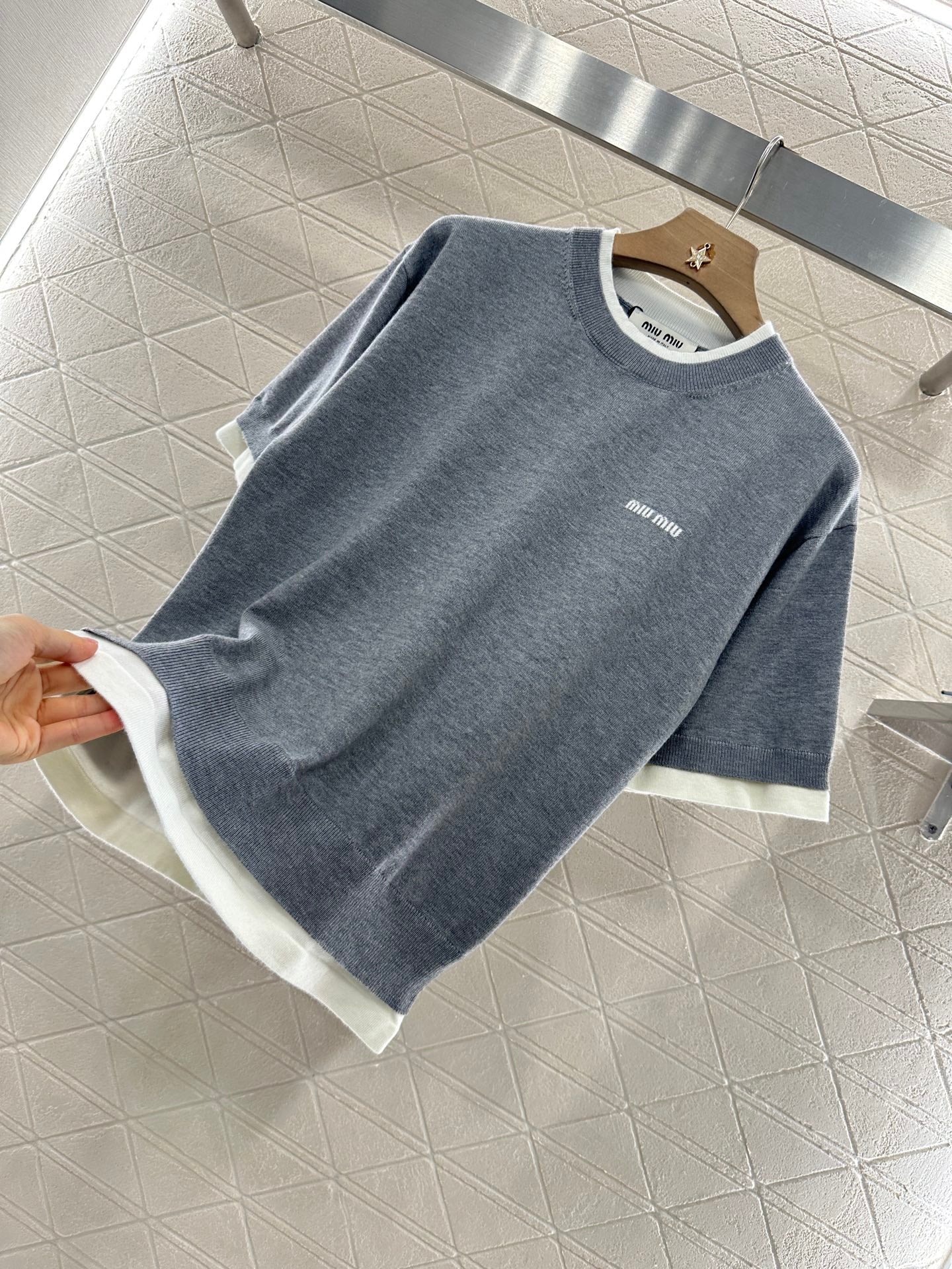 MIUMIU SHORT-SLEEVE KNIT TOP 276490