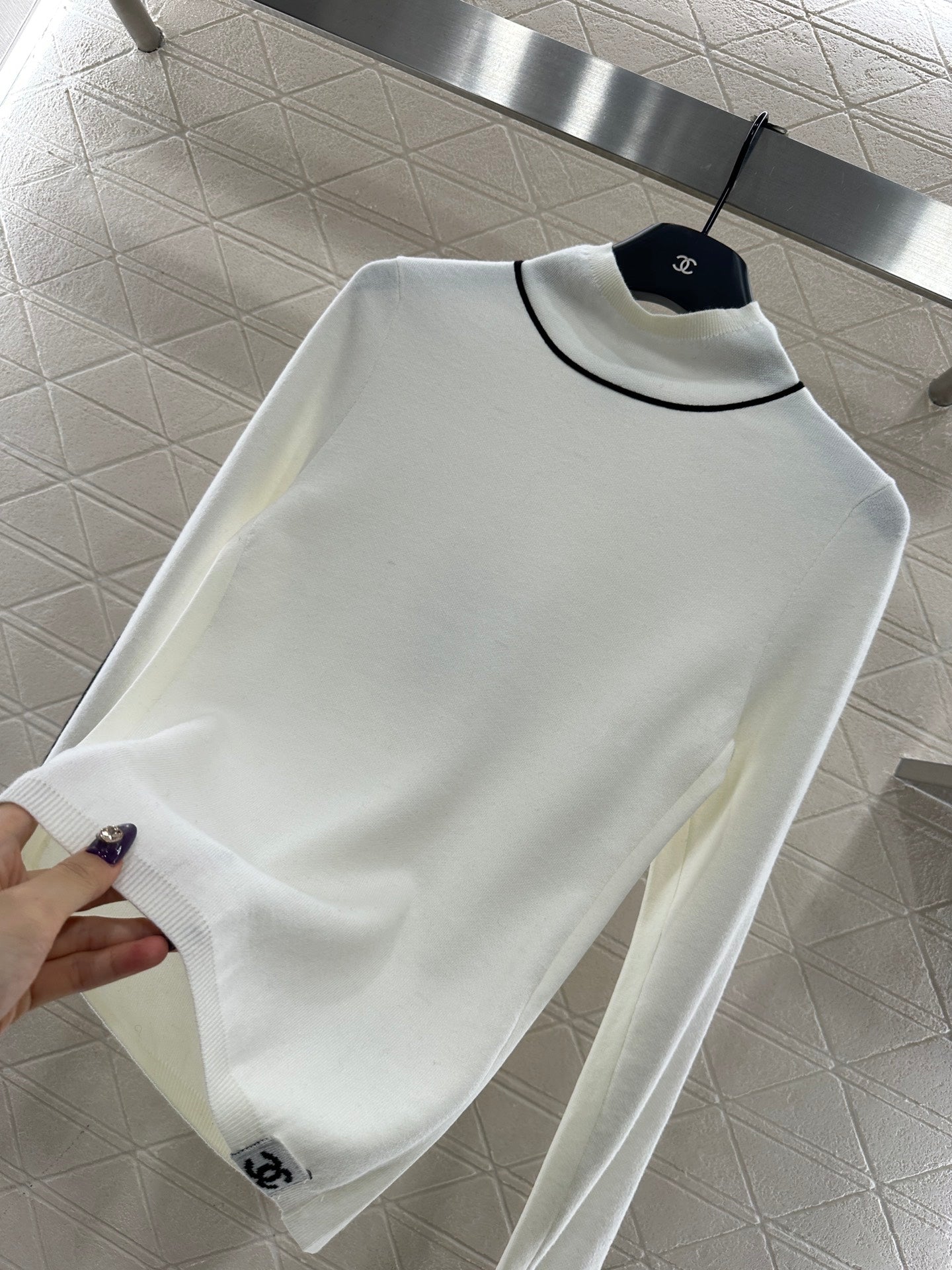 CHANEL 25S HIGH-NECK PULLOVER SWEATER 351