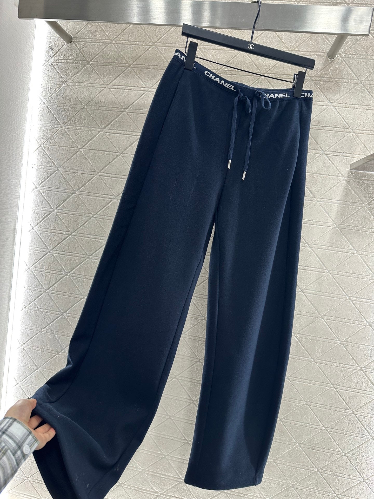 CHANEL 25S WIDE-LEG FLEECE-LINED PANTS 403
