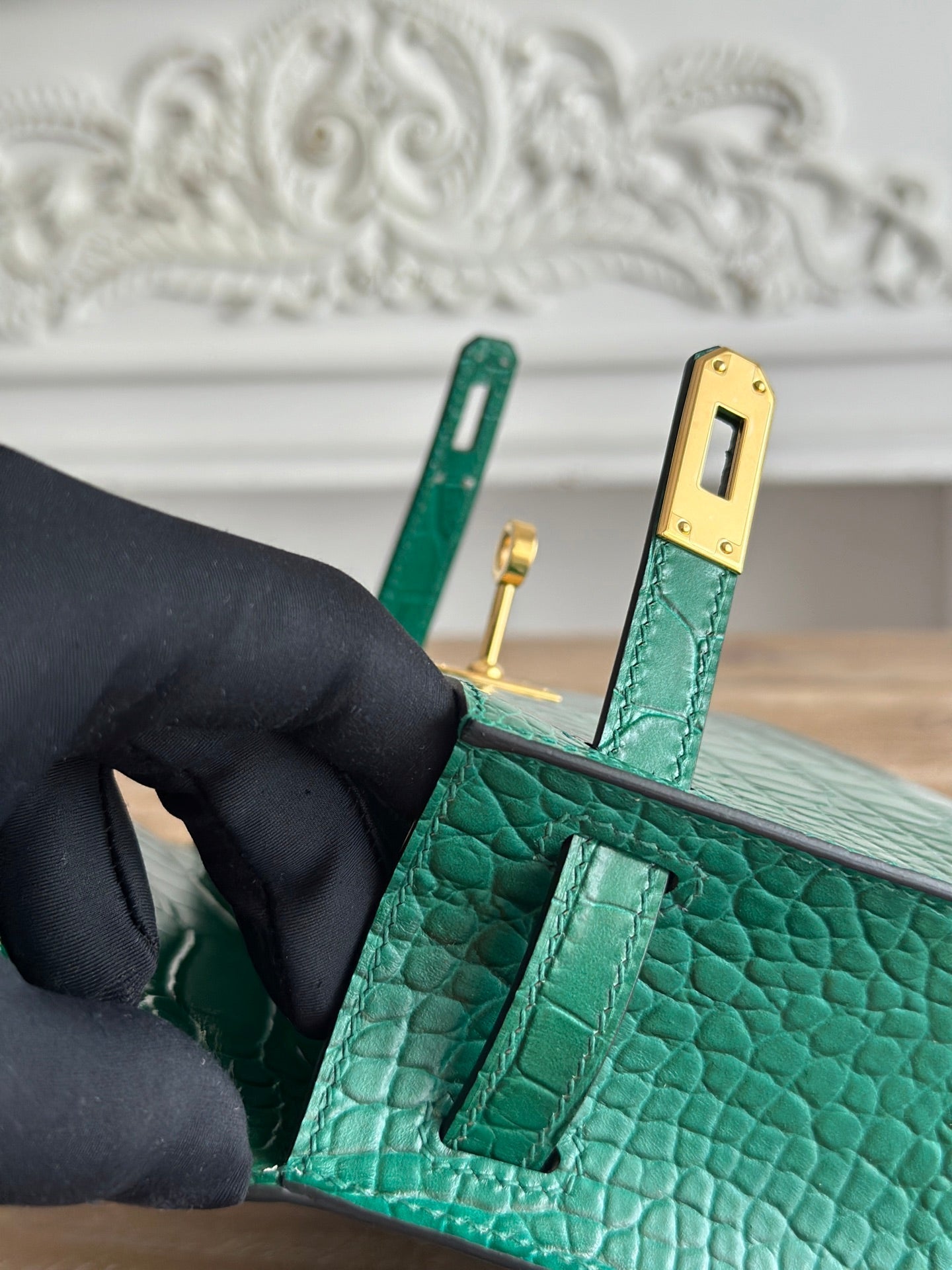 HM 26S KELLY MINI 22MM IN DARK GREEN CROC EMBOSSED CALFSKIN GOLD KELLY BUCKLE