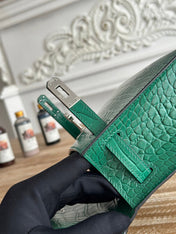 HM 26S KELLY MINI 22MM IN DARK GREEN CROC EMBOSSED CALFSKIN SILVER KELLY BUCKLE