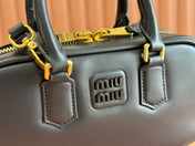 ARCADIE BAG 19 IN BLACK SHINY CALFSKIN