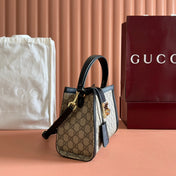 GUCCI 26S PADLOCK TOP HANDLE BAG 25 IN DARK BEIGE AND BLACK CALFSKIN