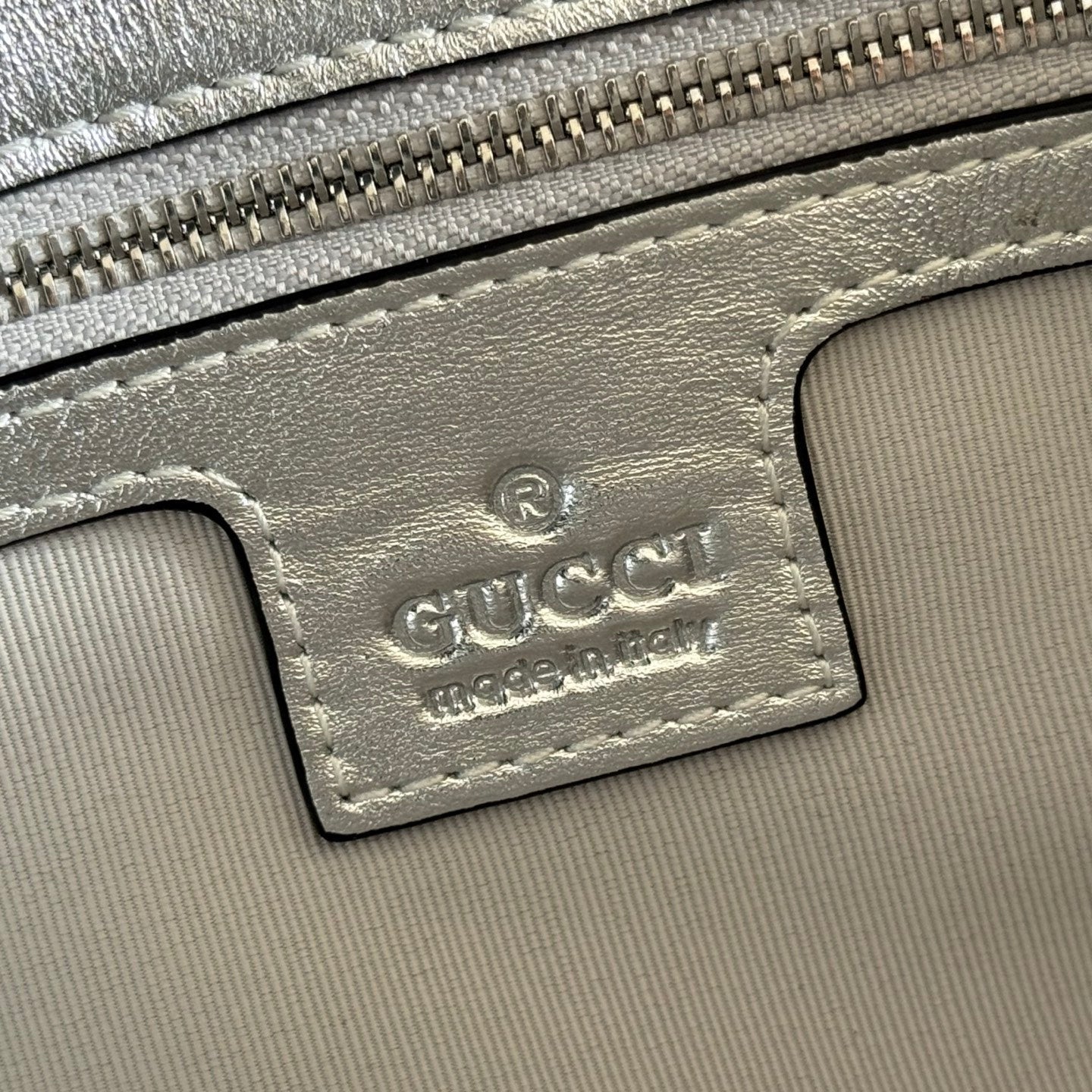 GUCCI 26S GG MARMONT BAG 26 IN SILVER LAMBSKIN