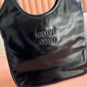 MIUMIU 26S IVY 40 TOTE IN BLACK PATENT CALFSKIN