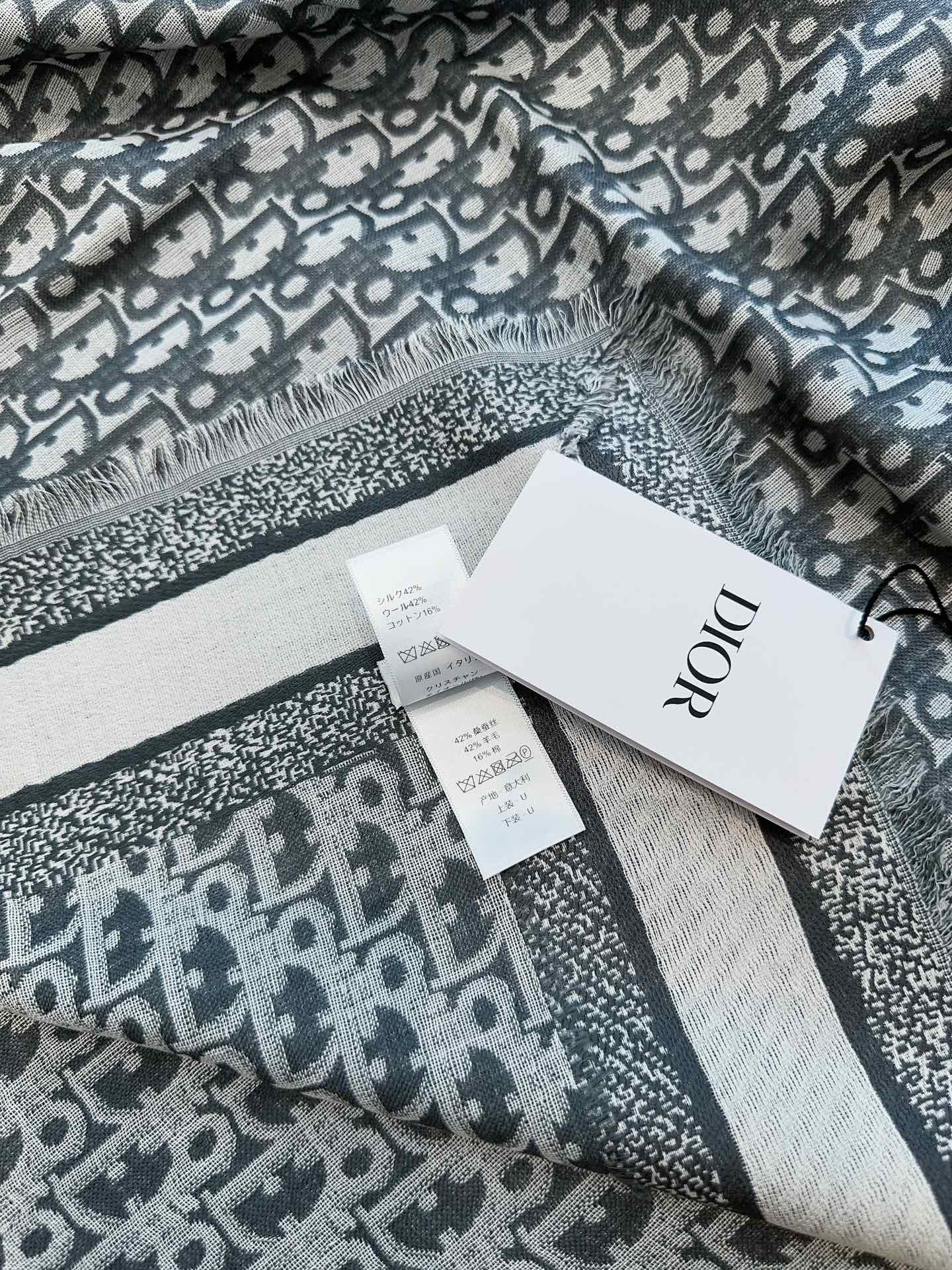 DIOR 26S SCARF 140 IN CASHMERE AND SILK 513543