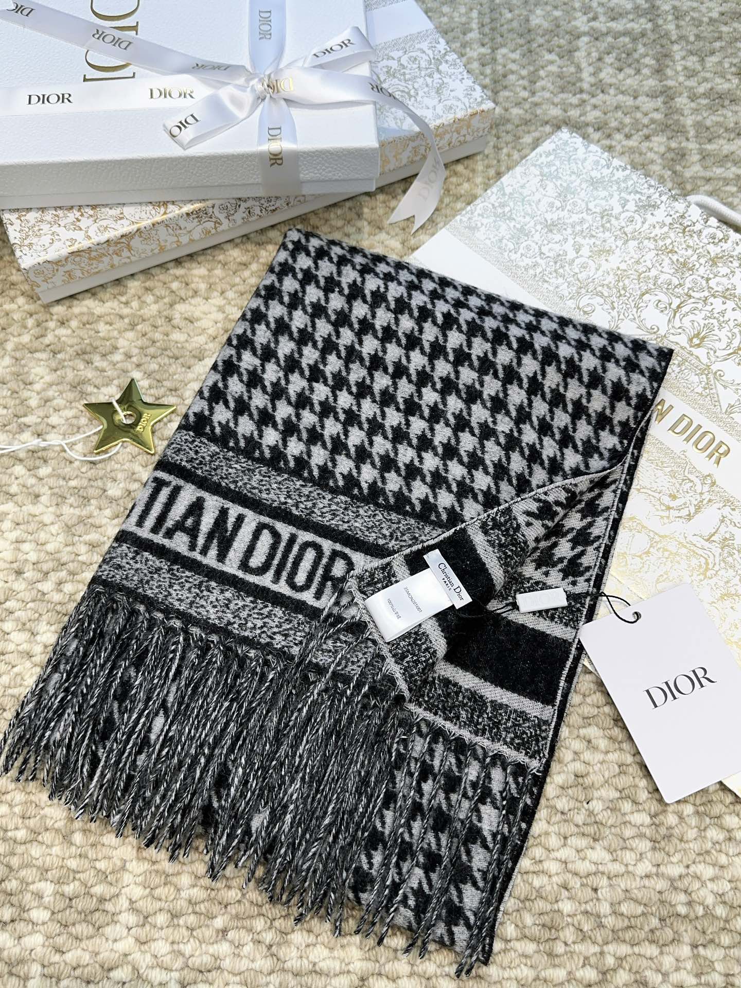 DIOR 26S SCARF 200 IN CASHMERE 429203