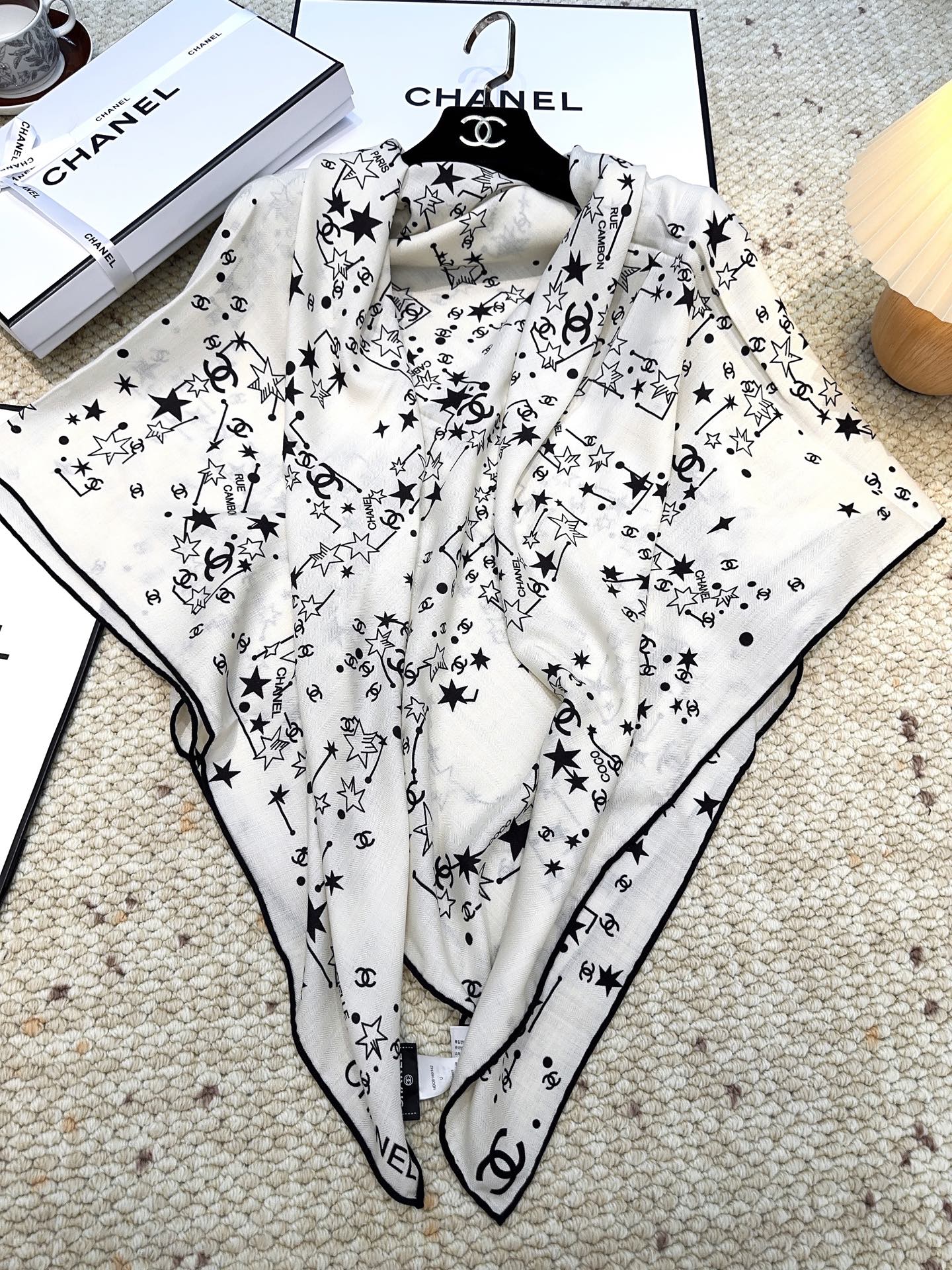CHANEL 25S SCARF 140 CM IN CASHMERE SILK 943919