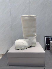 BALENCIAGA 25S BOOTS PLATFORM HEEL IN WHITE SUEDE STYLE 3