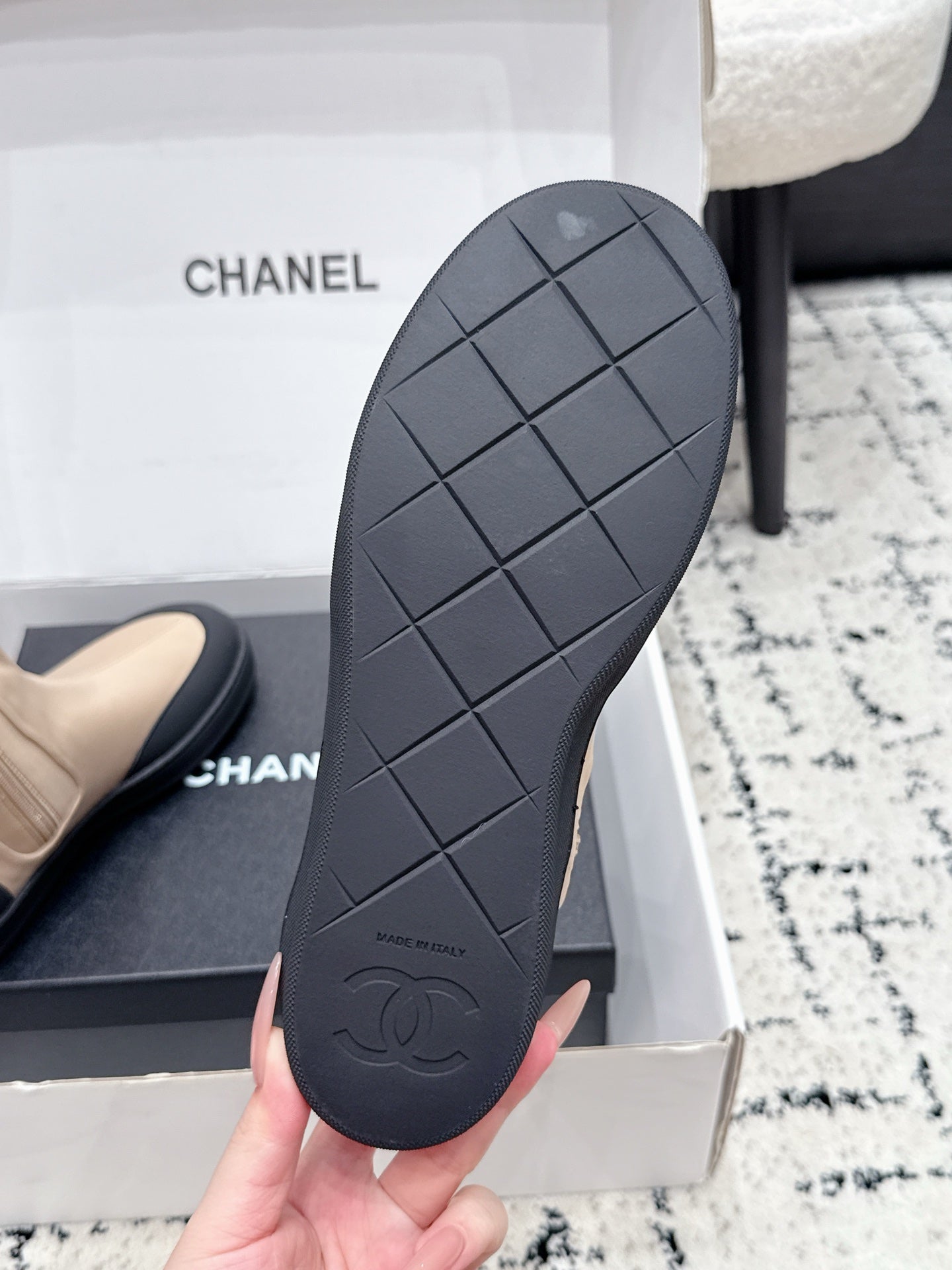 CHANEL 26S ZIPPER BOOTS IN BEIGE MIX BLACK FABRIC AND LAMBSKIN
