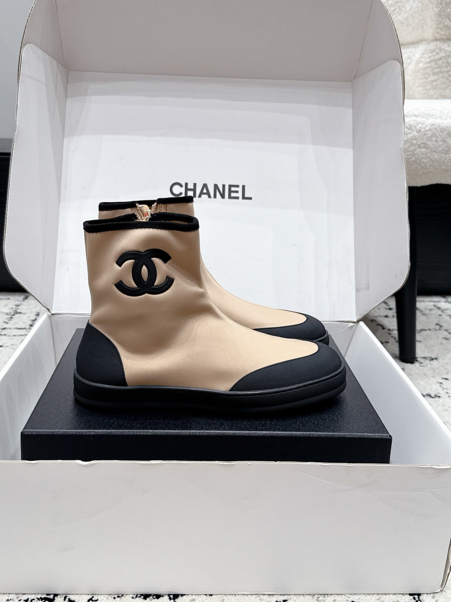 CHANEL 26S ZIPPER BOOTS IN BEIGE MIX BLACK FABRIC AND LAMBSKIN