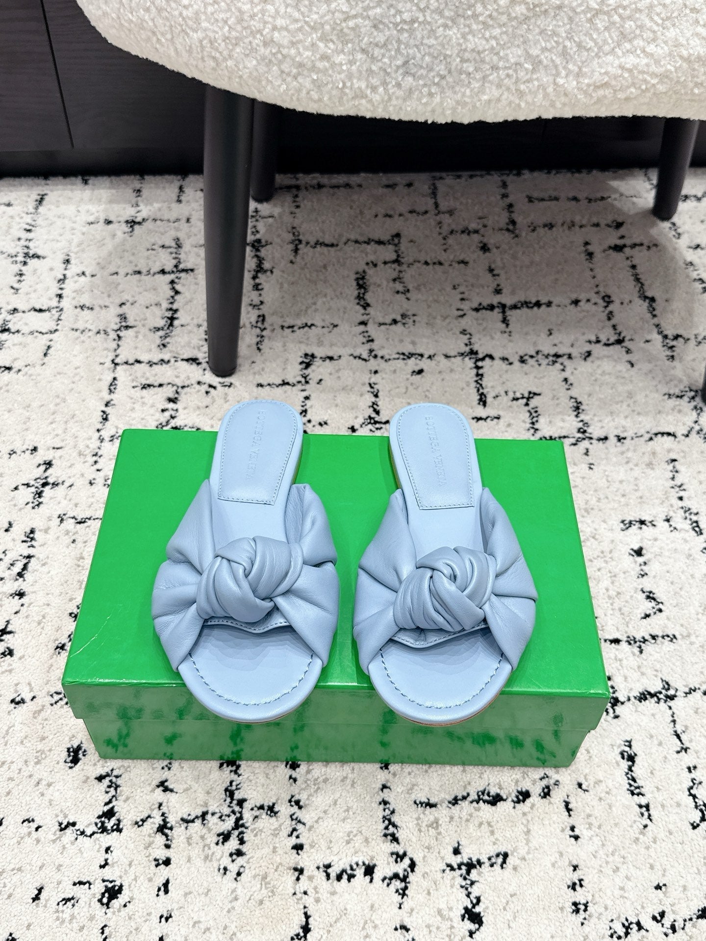 BOTTEGA VENETA 26S TWIST-STRAP SANDALS IN SKY BLUE LAMBSKIN