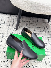 BOTTEGA VENETA 26S FLAT LOAFERS IN BLACK CALFSKIN