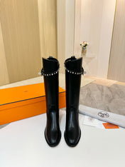HM 25S KNEE-HIGH FLAT BOOTS IN BLACK LAMBSKIN WITH SILVER HARDWARE