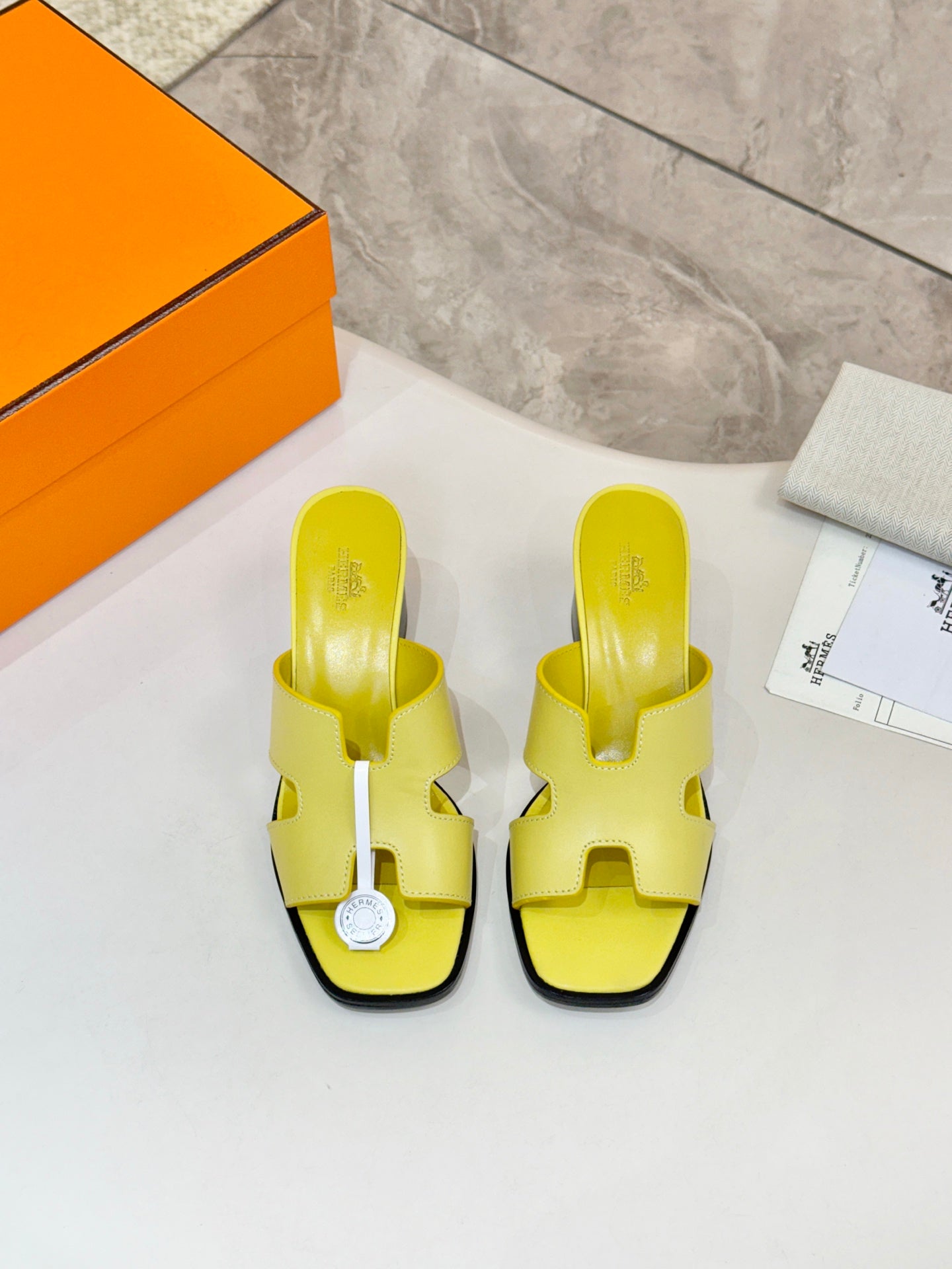 HM 26S HELIA SANDAL 70MM IN YELLOW CALFSKIN