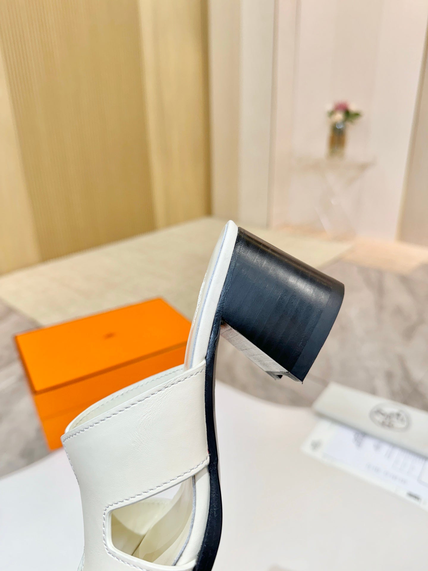 HM 26S HELIA SANDAL 70MM IN IVORY WHITE CALFSKIN