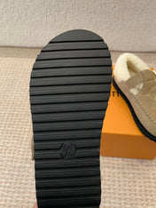COLORADO COMFORT MARY JANE IN KHAKI GREEN SUEDE AND SHEARLING LINING