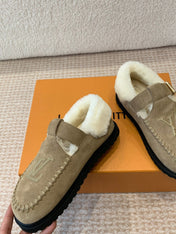 COLORADO COMFORT MARY JANE IN KHAKI GREEN SUEDE AND SHEARLING LINING