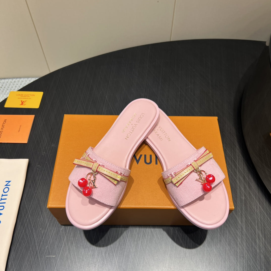 LV SLIDE SANDALS 25S IN BABY PINK DENIM AND CALFSKIN WITH CHERRY BLOSSOM BUCKLE