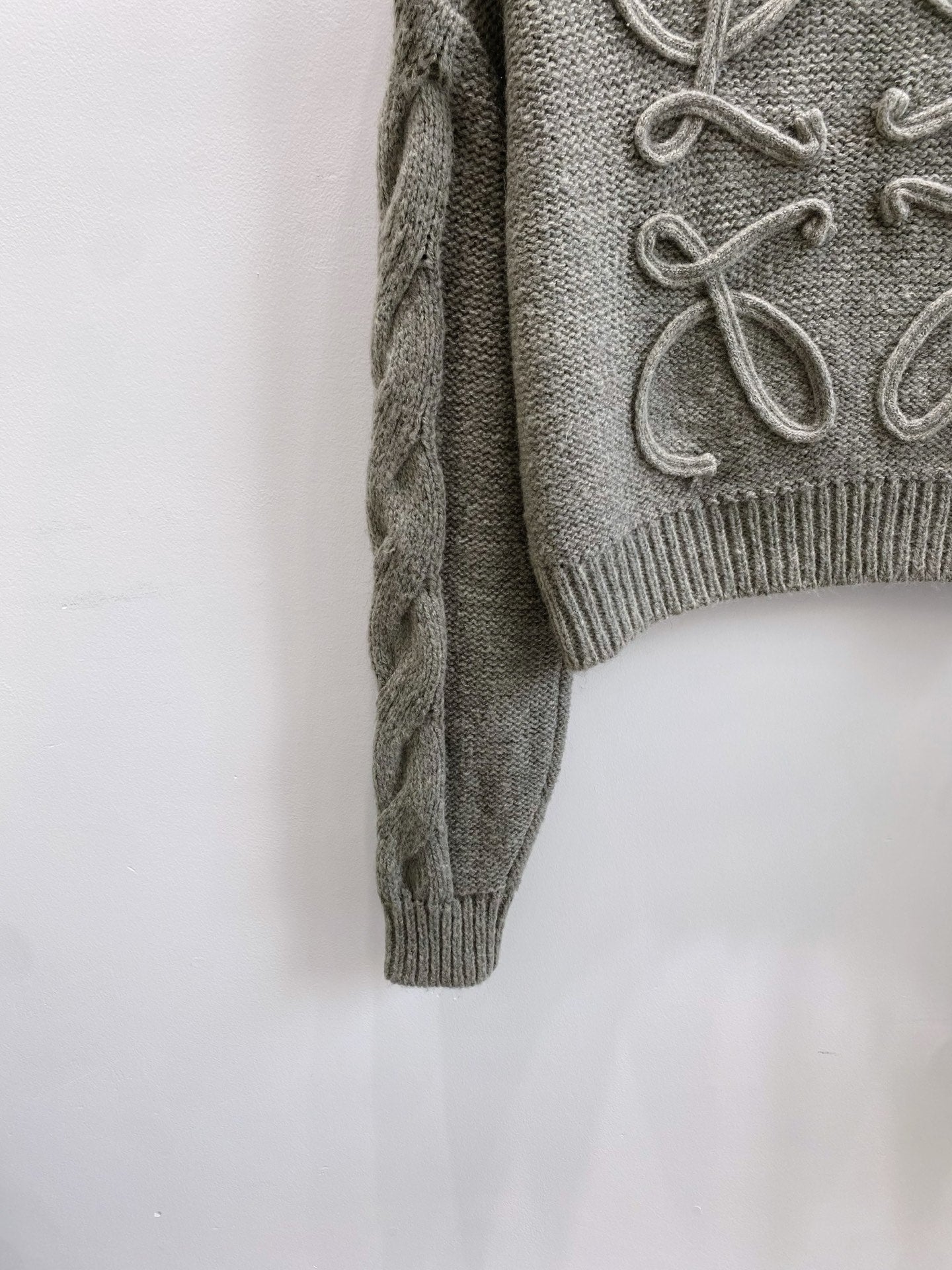 LOEWE 26S CABLE-KNIT SWEATER 620