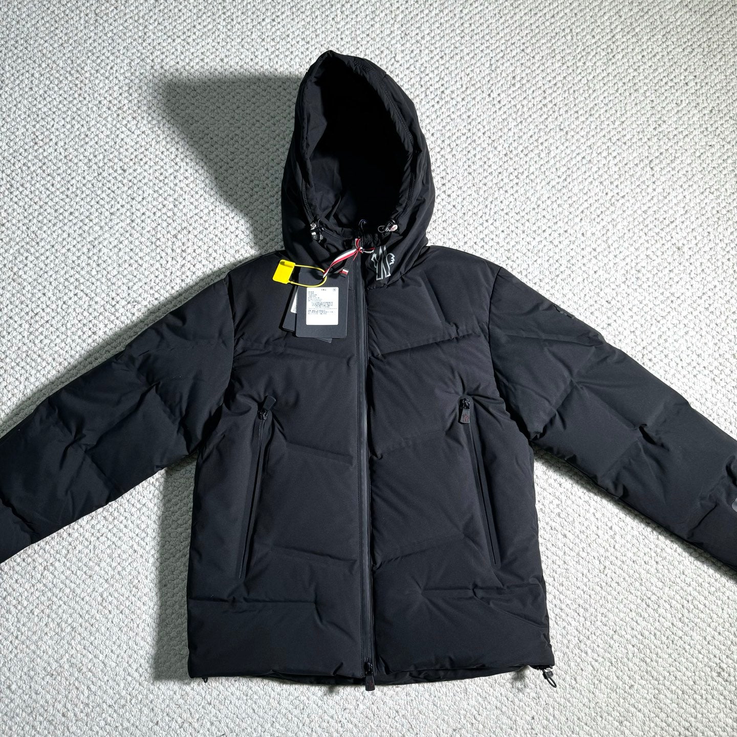 MONCLER 25S DOWN JACKET 424