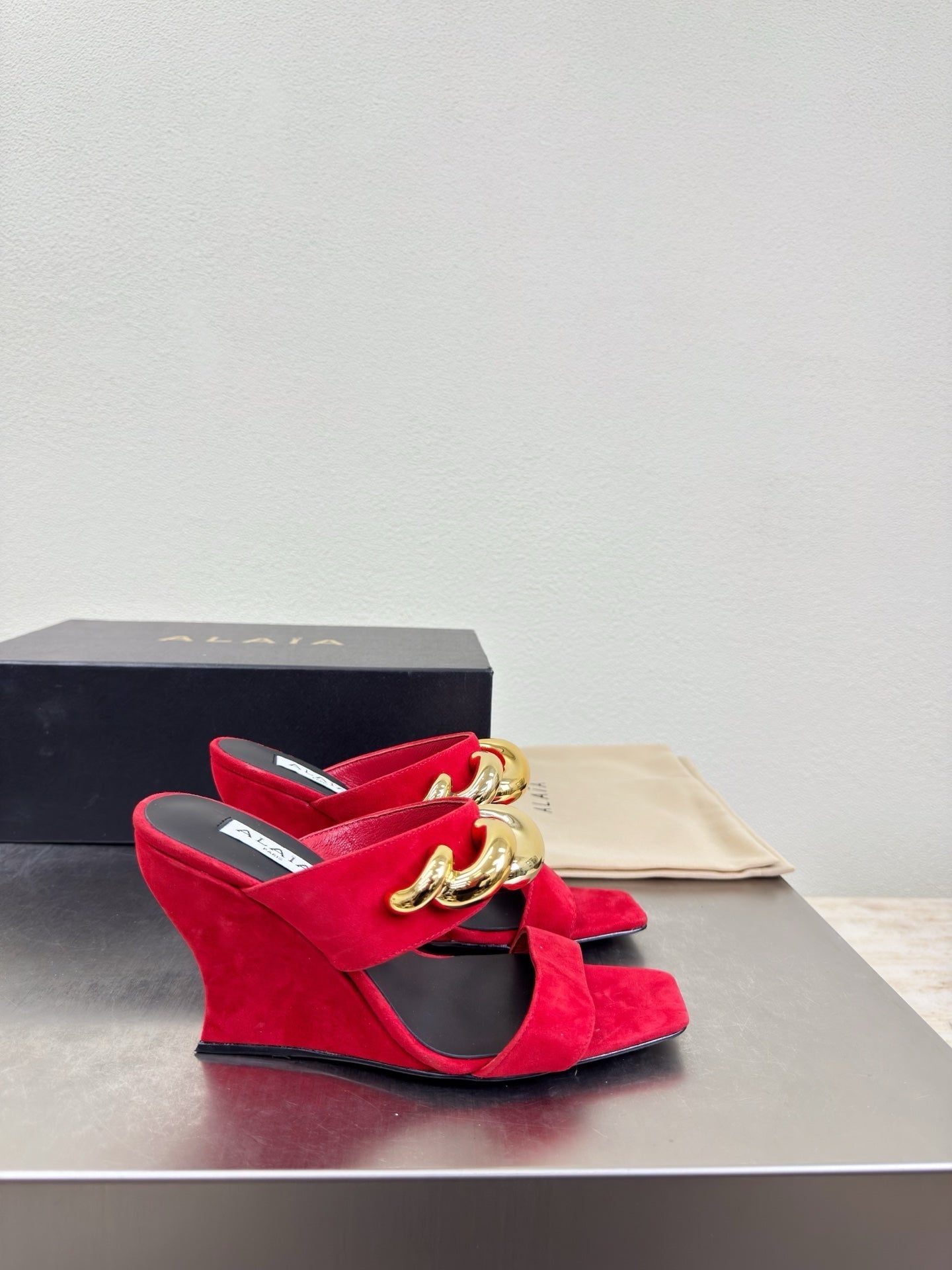ALAIA 26S DOUBLE STRAP WEDGE SANDALS 110 MM IN RED SUEDE WITH GOLD HARDWARE