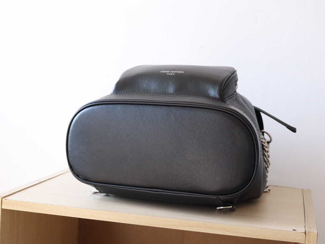 LV 25S MONTSOURIS VIBE 35 IN BLACK LAMBSKIN SILVER HARDWRE