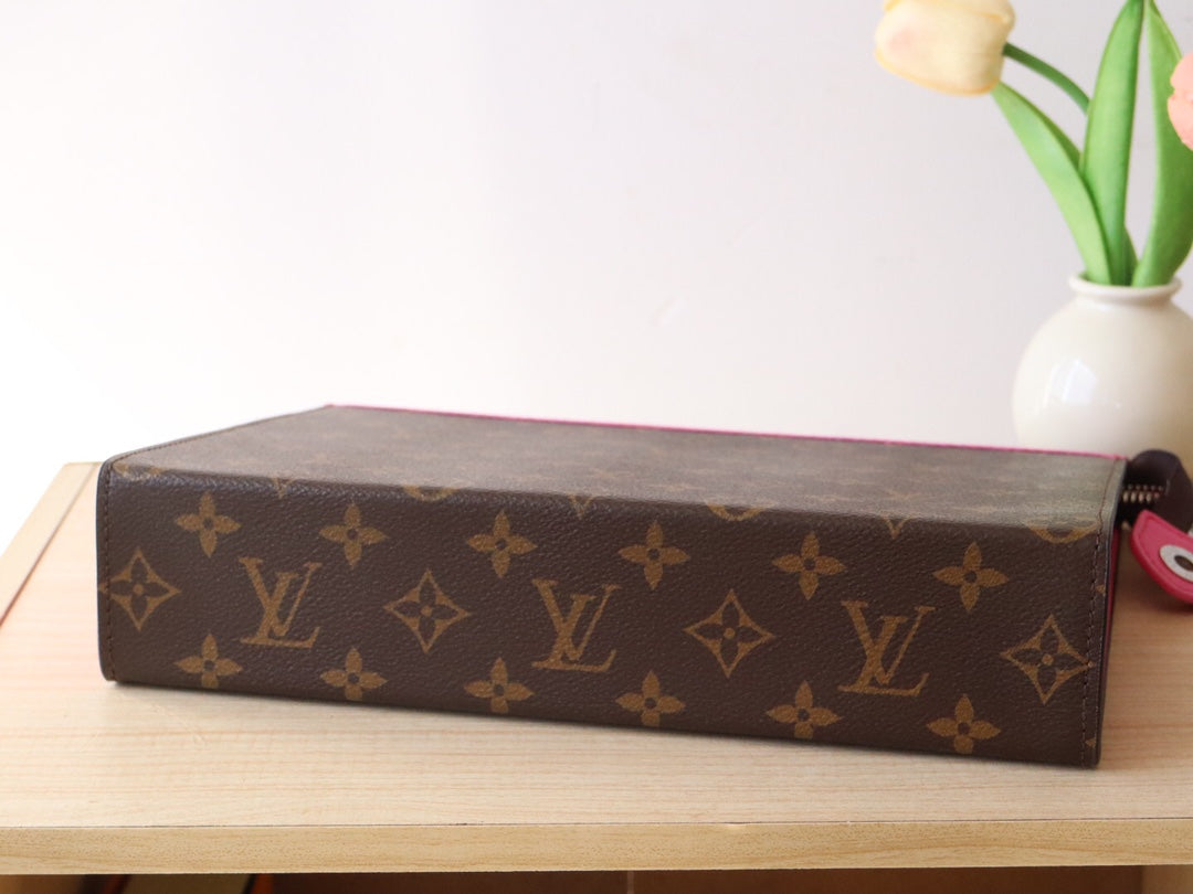 LV 25S POCHETTE VOYAGE 26 IN PONDICHERY PINK MONOGRAM MACASSAR COATED CANVAS