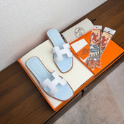 HM 26S ORAN SANDAL IN WHITE AND LIGHT BLUE CALFSKIN