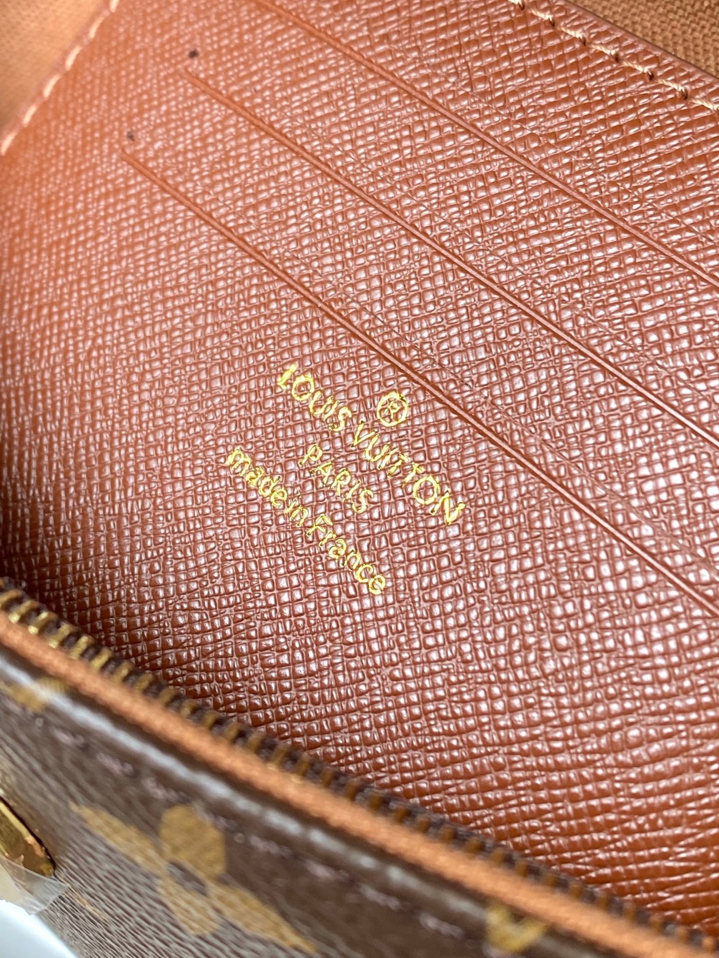 WALLET ON CHAIN IVY 23.5 IN BROWN MONOGRAM CANVAS GOLD LOCK