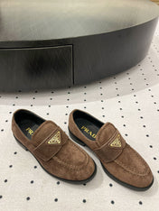 TRIANGLE LOGO LOAFER IN WOOD BROWN SUEDE