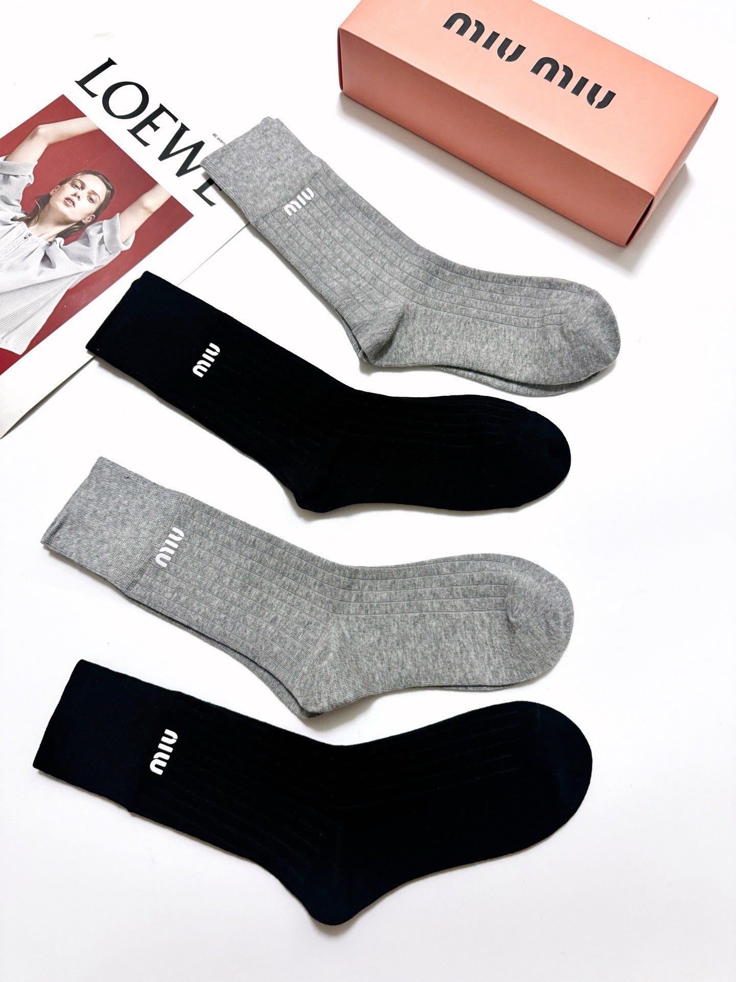 MIUMIU 26S CREW SOCKS 405375 (1 BOX)