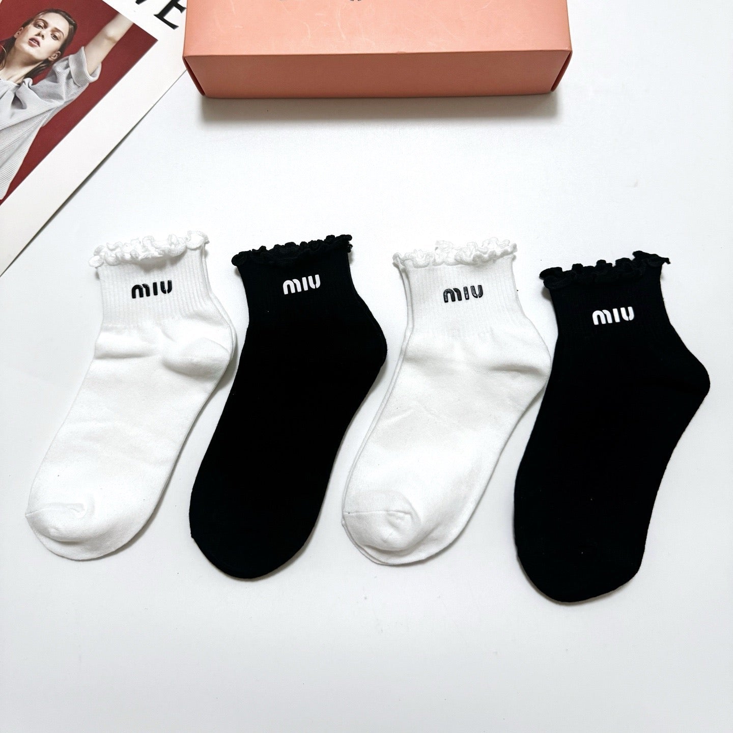 MIUMIU 26S ANKLE SOCKS 410298 (1 BOX)