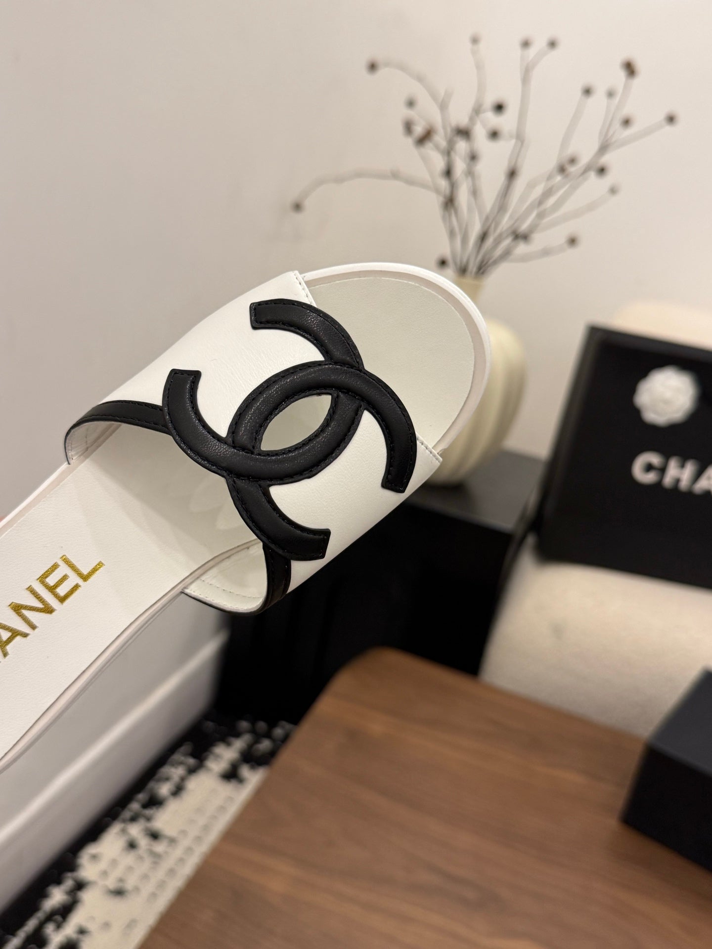 CHANEL 26S WEDGE SANDALS 95 MM IN WHITE CALFSKIN