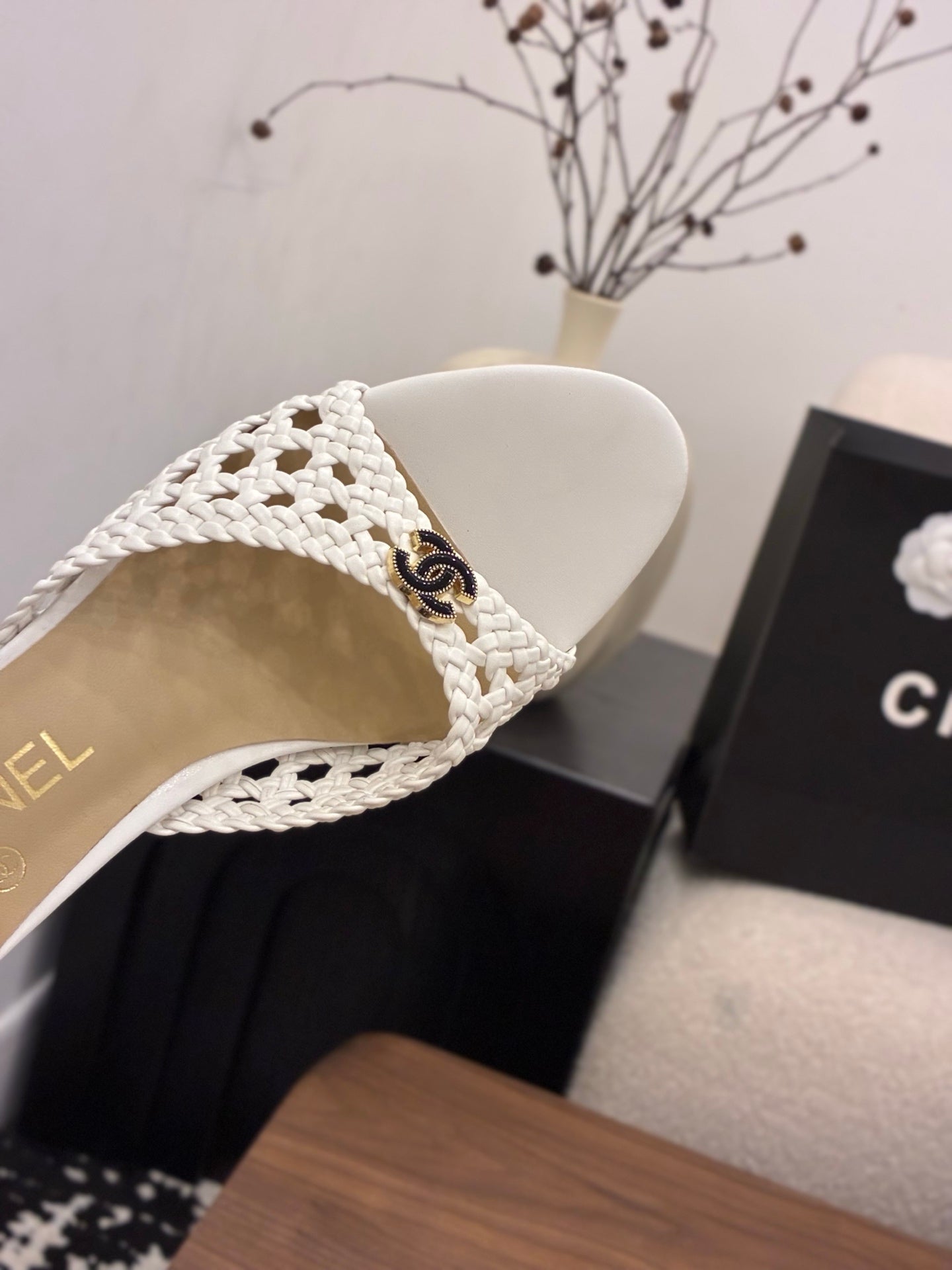 CHANEL 26S HIGH HEELS SANDALS 60 MM IN WHITE WOVEN LAMBSKIN