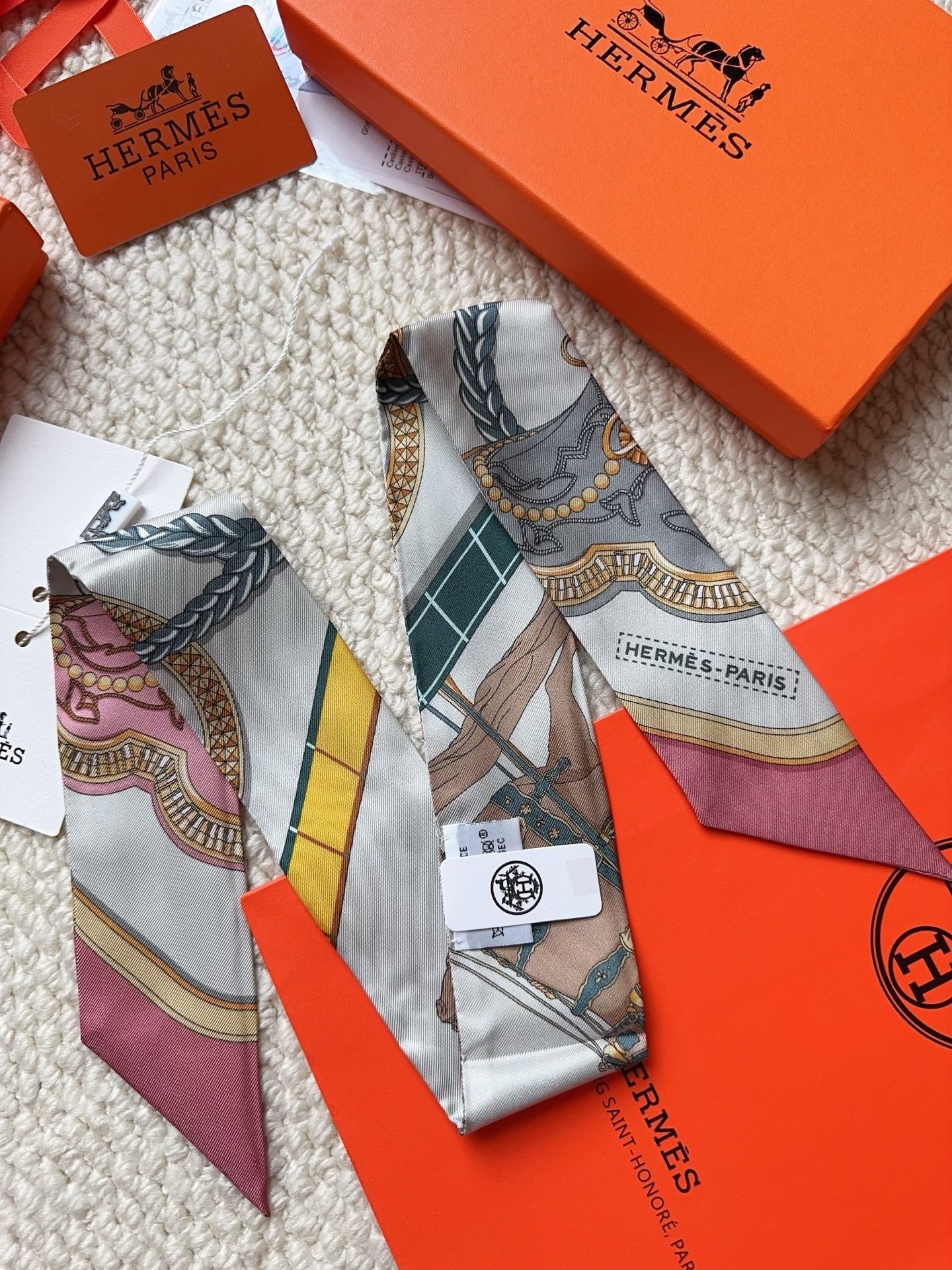 HERMES 26S SCARF 86 IN SILK 309624