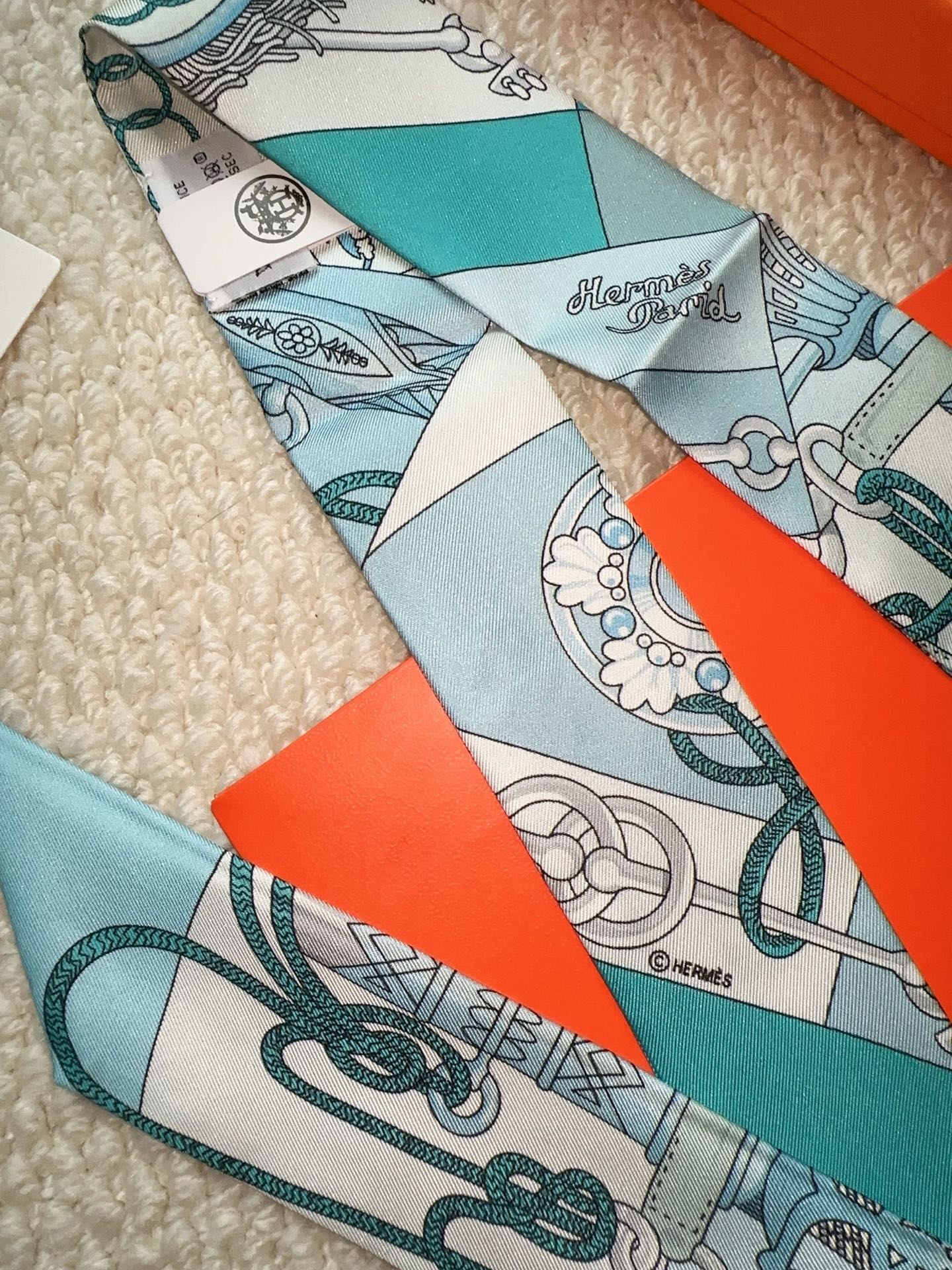 HERMES 26S SCARF 86 IN SILK 309645
