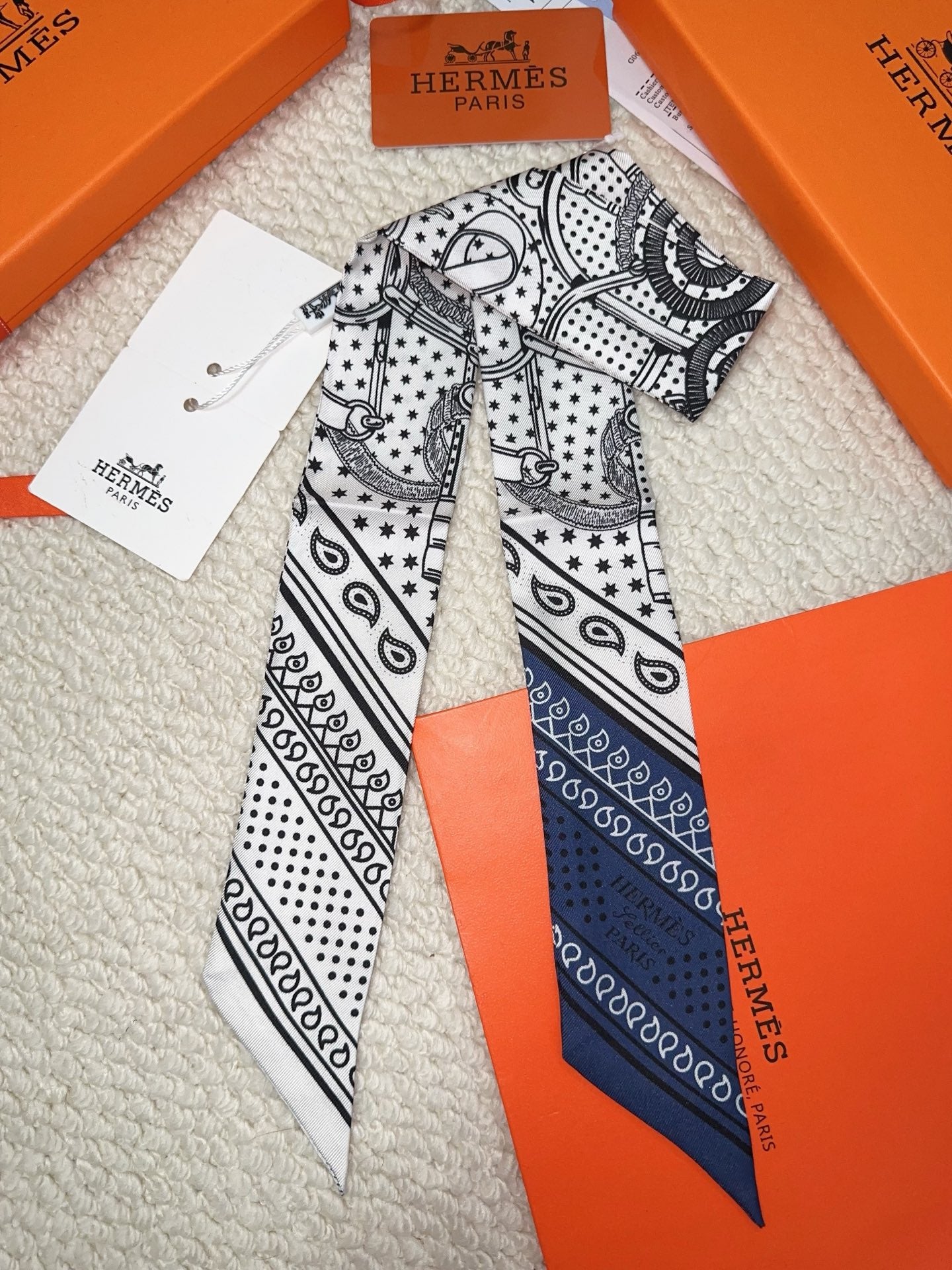 HERMES 26S SCARF 90 IN SILK 309655