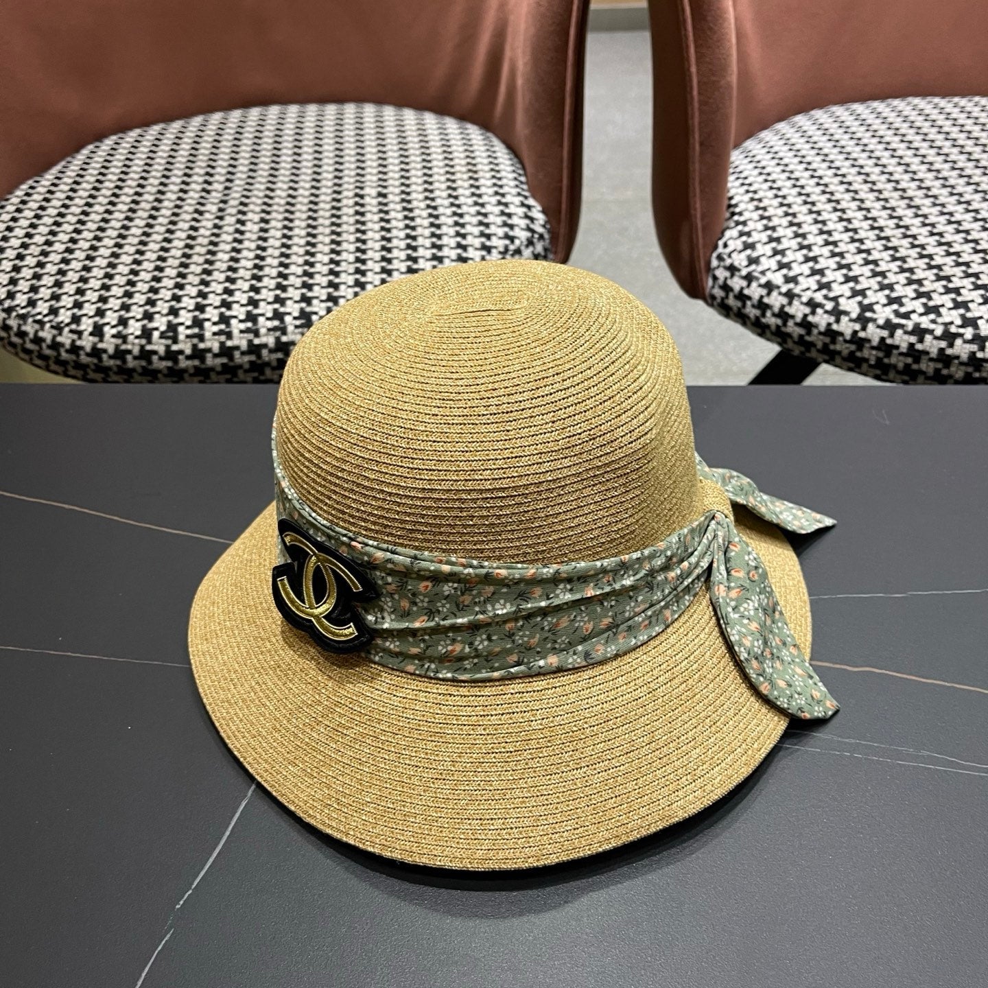 CHANEL 26S FLORAL RIBBON STRAW CLOCHE HAT 335747
