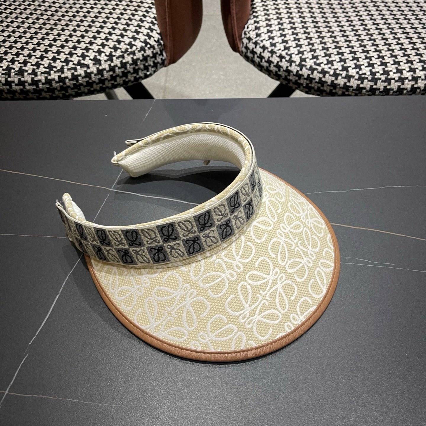 LOEWE 26S MONOGRAM SUN VISOR HAT STYLE 054