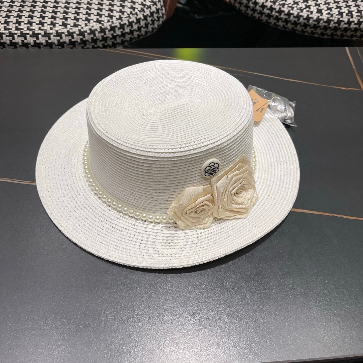 CHANEL 26S PEARL & ROSETTE STRAW BOATER HAT 337935
