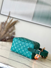 LOCKER DOPP KIT 28 IN GREEN MONOGRAM HERITAGE CANVAS