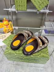 GG SANDALS IN DARK BROWN CALFSKIN AND BEIGE FABRIC WITH GOLD HARDWARE