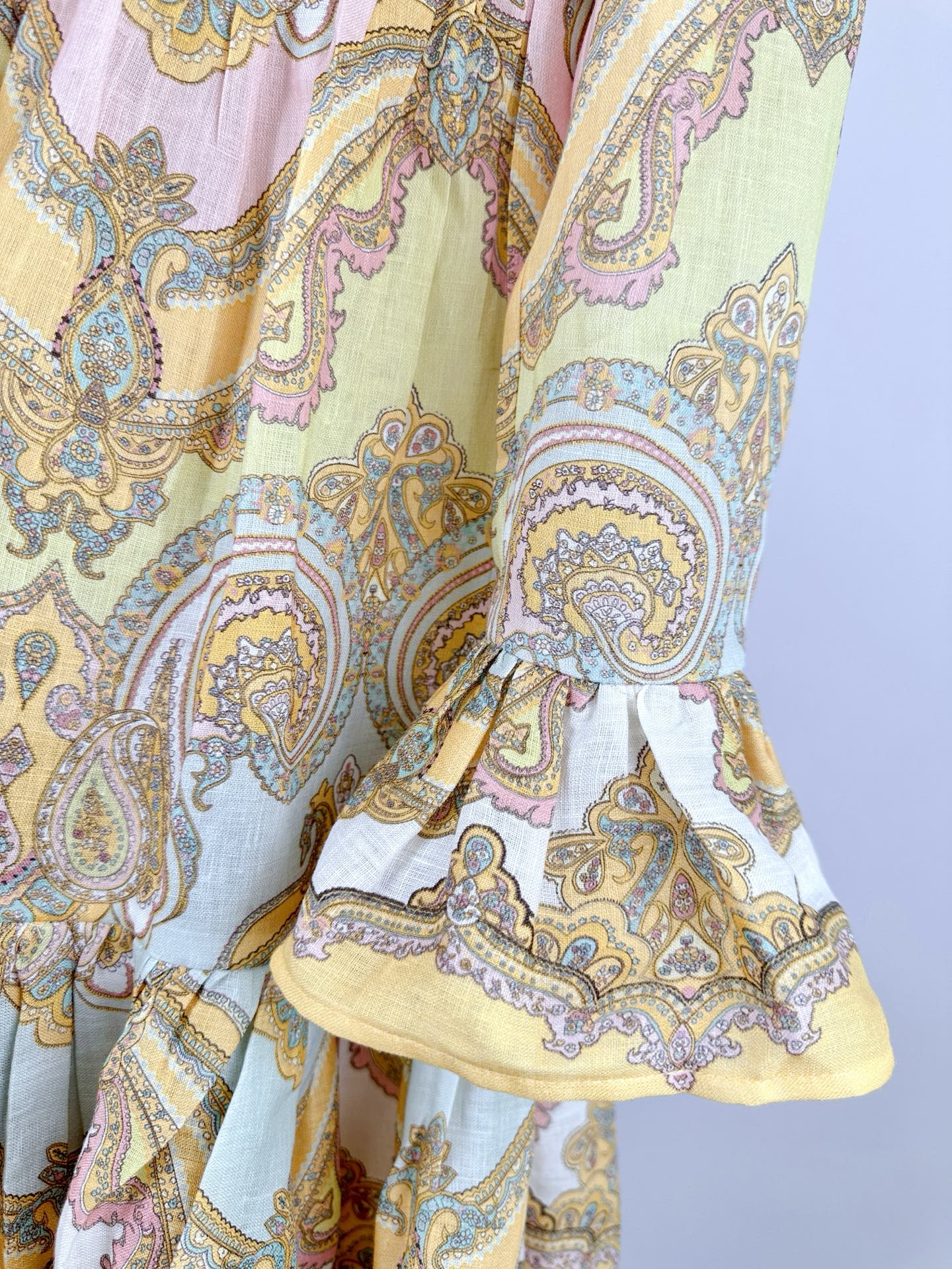 HIGH-NECK LONG-SLEEVE PRINTED DRESS IN PURPLE AND YELLOW