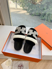 CHYPRE SANDAL IN WHITE MIX BLACK LIZARD SKIN