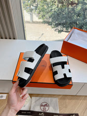 CHYPRE SANDAL IN WHITE SHINY GRAINED CALFSKIN