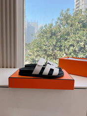 CHYPRE SANDAL IN WHITE SHINY GRAINED CALFSKIN